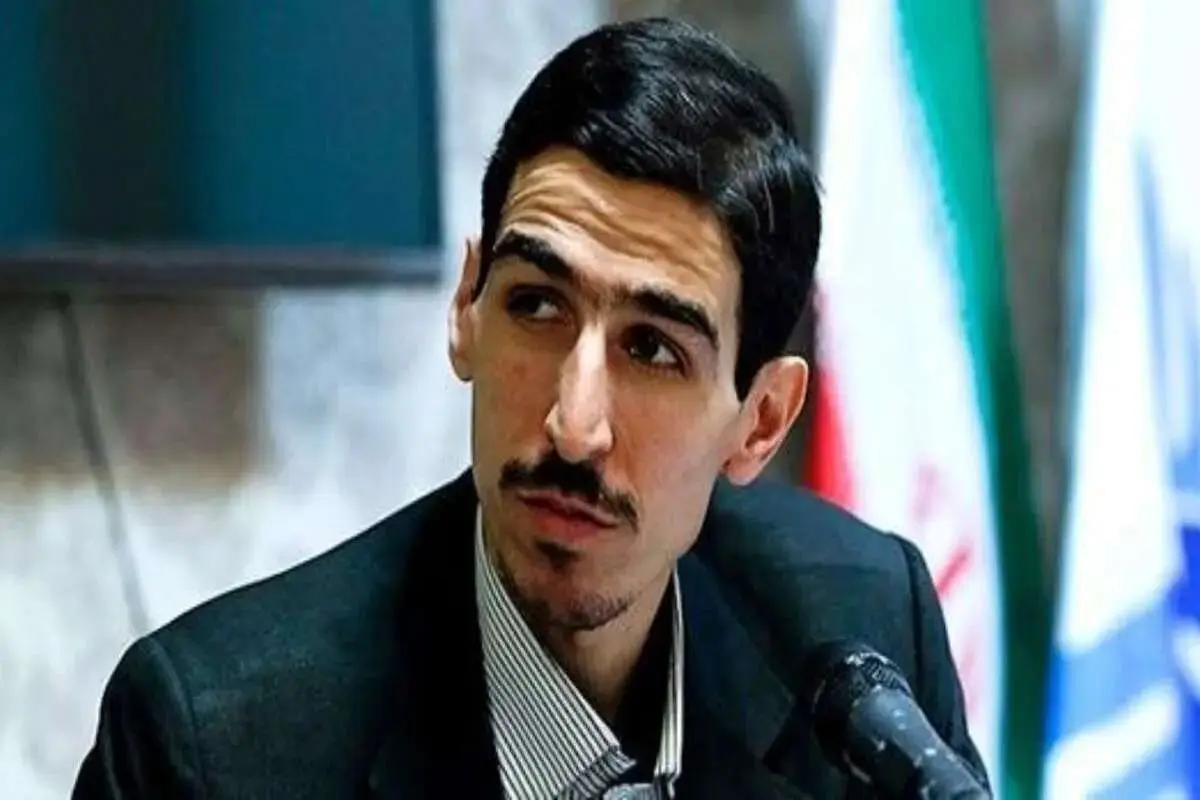 حمله تند مالک شریعتی به شمخانی: این کشتیها از کجا آمده؟