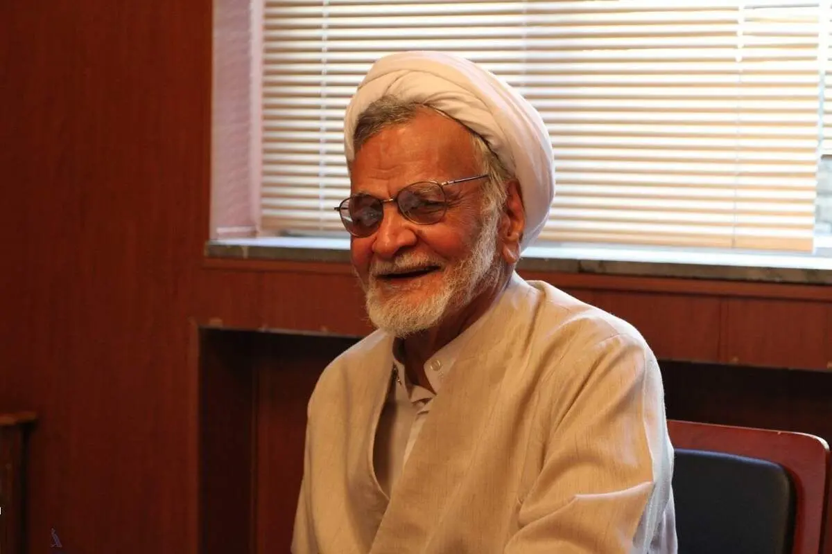 عضو مجلس خبرگان: نامه‌ای به رهبری نوشتم که گشت ارشاد را منحل کنید
