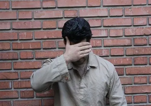 لحظه سرقت یک خودرو با وجود قفل فرمان و قفل پدال!+ فیلم