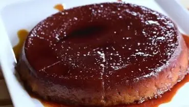 طرز تهیه دسر موز کاراملی بدون نیاز به فر+ فیلم / روش پخت کیک موز کاراملی فقط با ۵ قلم مواد