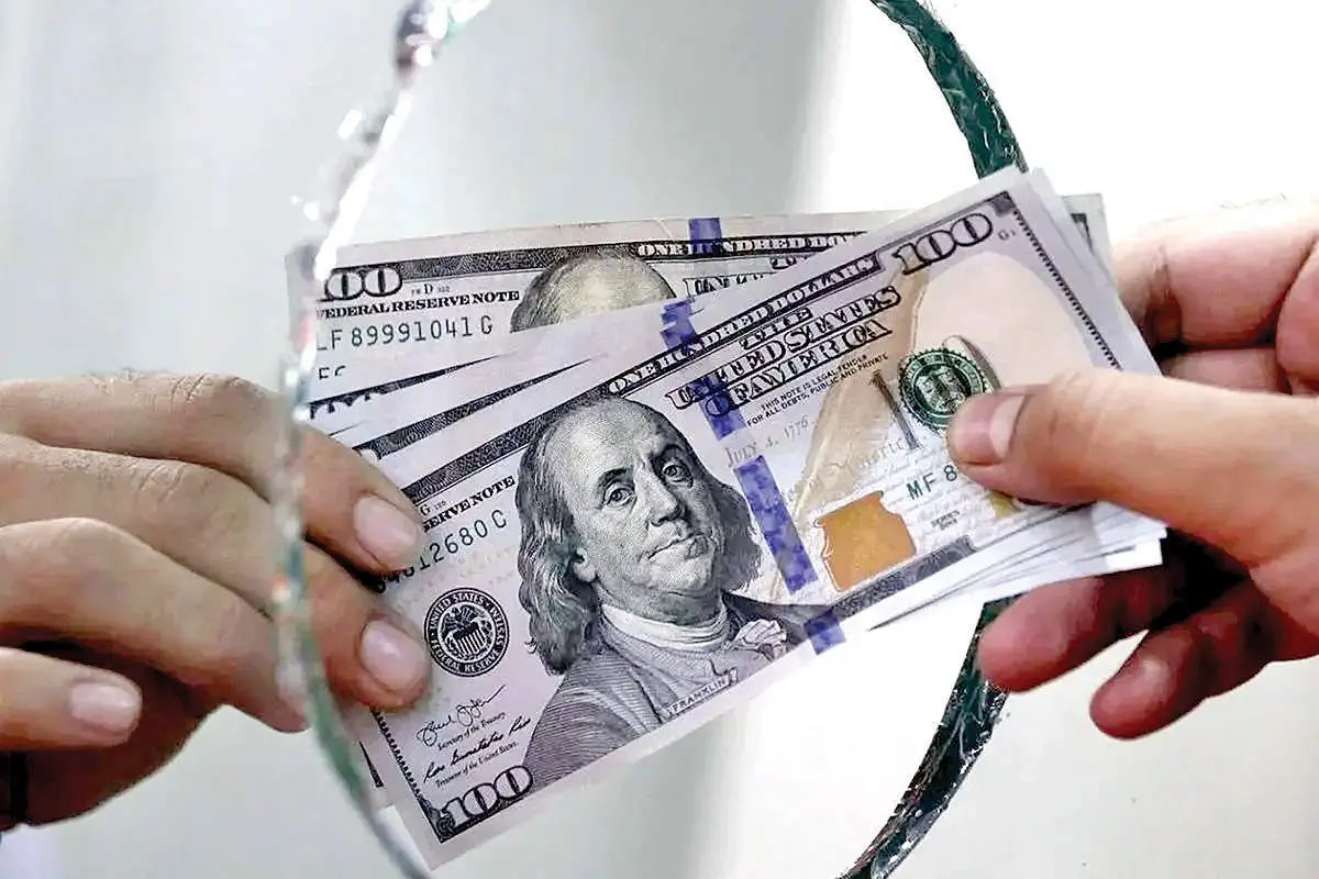 بانک مرکزی ارز را تک‌نرخی را کلید زد


