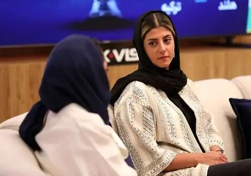 از «بچه مهندس» تا «کارناوال»: روزبه حصاری با استایلی متفاوت در اکران فیلم!