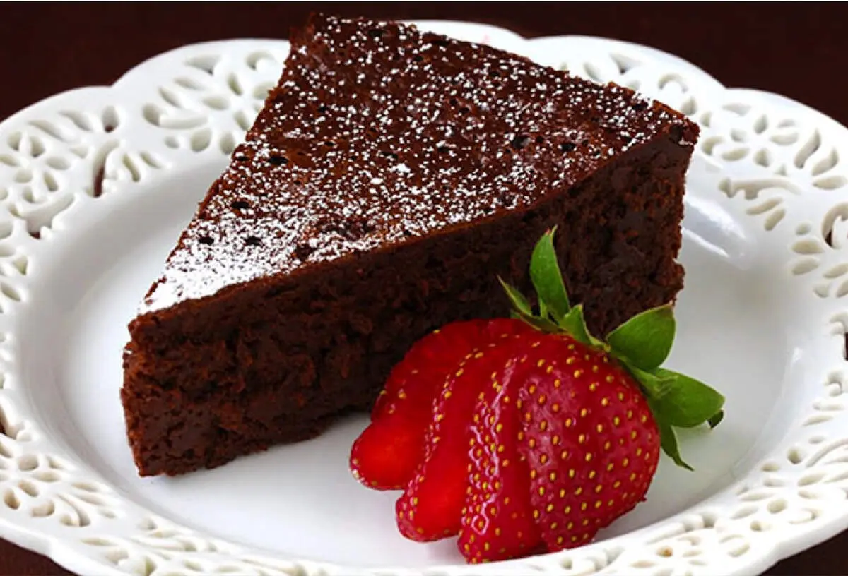 طرز تهیه کیک خیس شکلاتی خانگی خوشمزه 