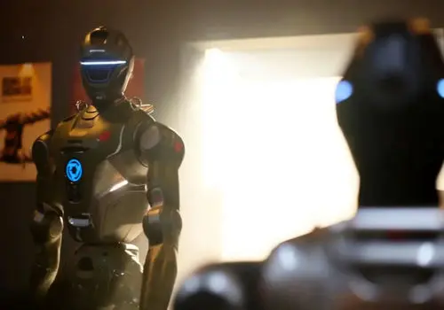 کوچک‌ترین ربات‌های شناگر جهان؛ از شن هم ریزتر + عکس