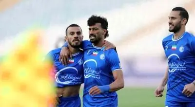  باشگاه استقلال خیال همه را راحت کرد؛ دو ستاره ملی پوش عروسی دعوت نبودند که تهران بمانند! 