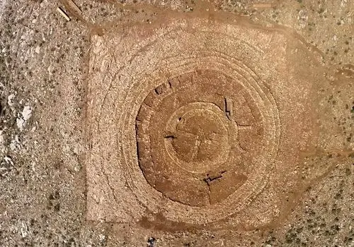 کشف قلعه هزارتوی ۴ هزارساله با شباهت به افسانه‌های یونان + عکس