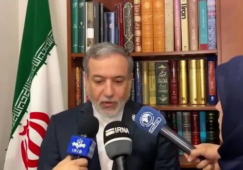 عراقچی : دونالد ترامپ میز مذاکره را بمباران کرد