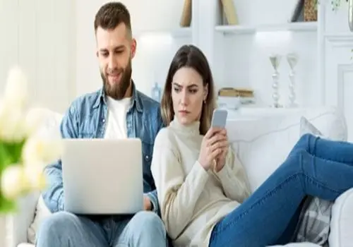 وقتی عشق زیر سایه وای‌فای می‌لرزد