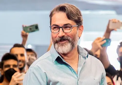 پارسا پیروزفر به دنیای کارگردانی سینما پا گذاشت