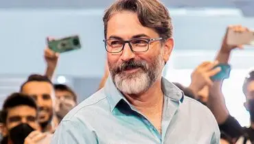 مجسمه گلی پارسا پیروزفر ساخته شد 