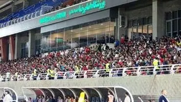 
حق استقلال در بحث میزبانی تیم تراکتور ضایع شد/ مشهدی‌ها را چرا محروم کردید!
