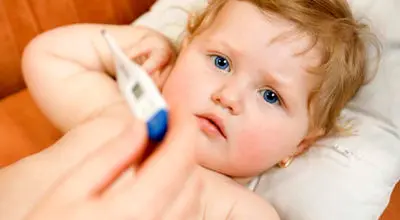 راهنمای جامع کاهش تب: روش های خانگی و پزشکی
