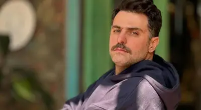علی ضیا با انتشار عکسی عاشقانه، خبر ازدواجش را تأیید کرد