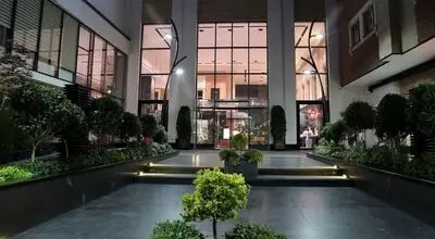 وحشت در بیمارستانی در اقدسیه تهران پس از شنیده‌شدن صدای تیراندازی