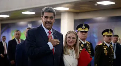 استایل رئیس‌جمهور ونزوئلا هنگام بازداشت مد شد!+عکس و فیلم 