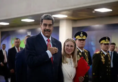 استایل رئیس‌جمهور ونزوئلا هنگام بازداشت مد شد!+عکس و فیلم 