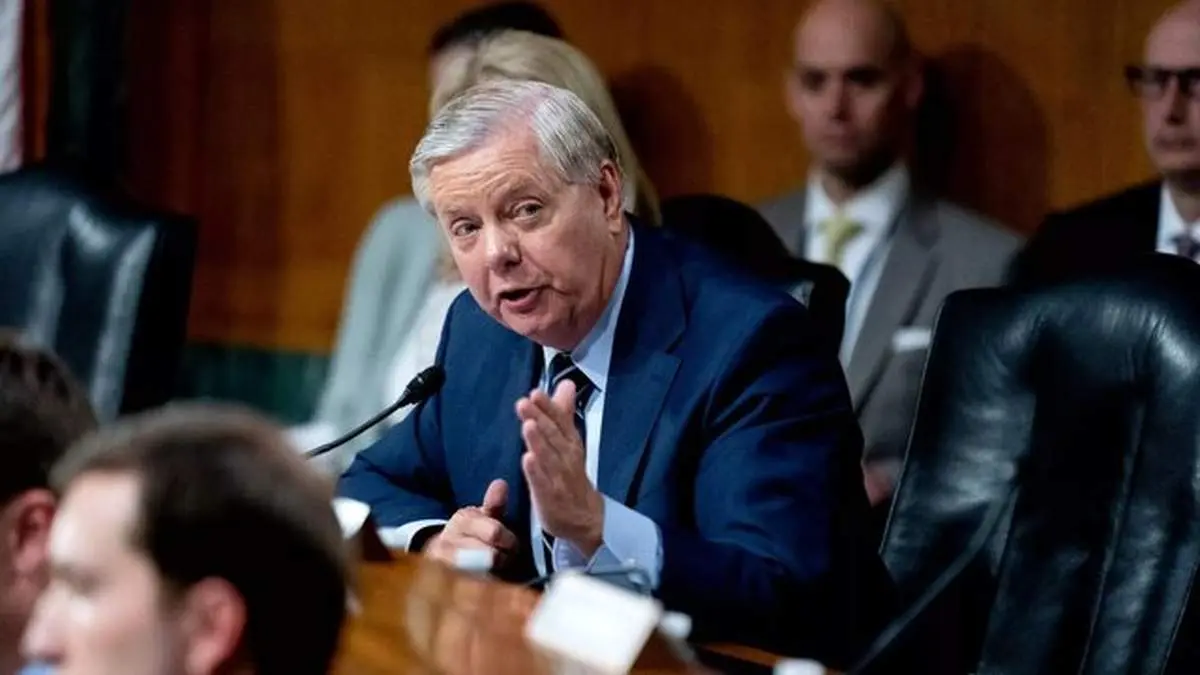 ادعای عجیب سناتور آمریکایی درباره برنامه هستهای ایران