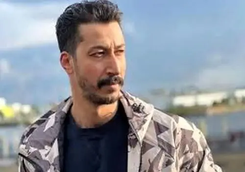 خداحافظی بغض‌آلود بهرام افشاری به یاد همخونه قدیمی‌اش/ویدیو 