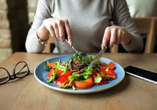 فواید شام زودهنگام؛ از هضم بهتر تا کاهش وزن

