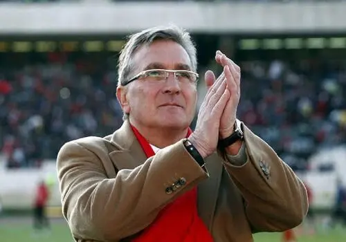 هشدار شبانه به سرمربی پرسپولیس در رستوران