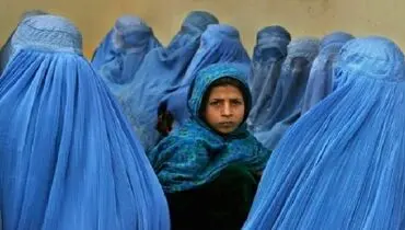 کتک زدن زن افغانی توسط پلیس زن طالبان+ فیلم