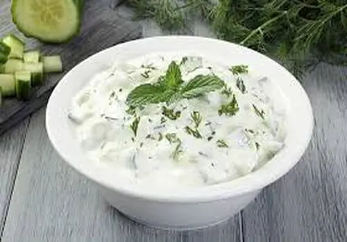 طرز تهیه بورانی کدو سبز با ماست
