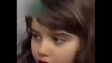 لحظه بامزه از رفتار کودکانه در مسجد + فیلم