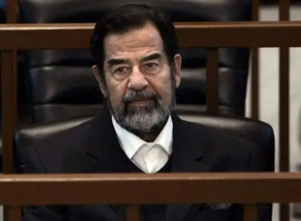 تصویری از «صدام حسین» در یک اجلاس ضد مصری در بغداد