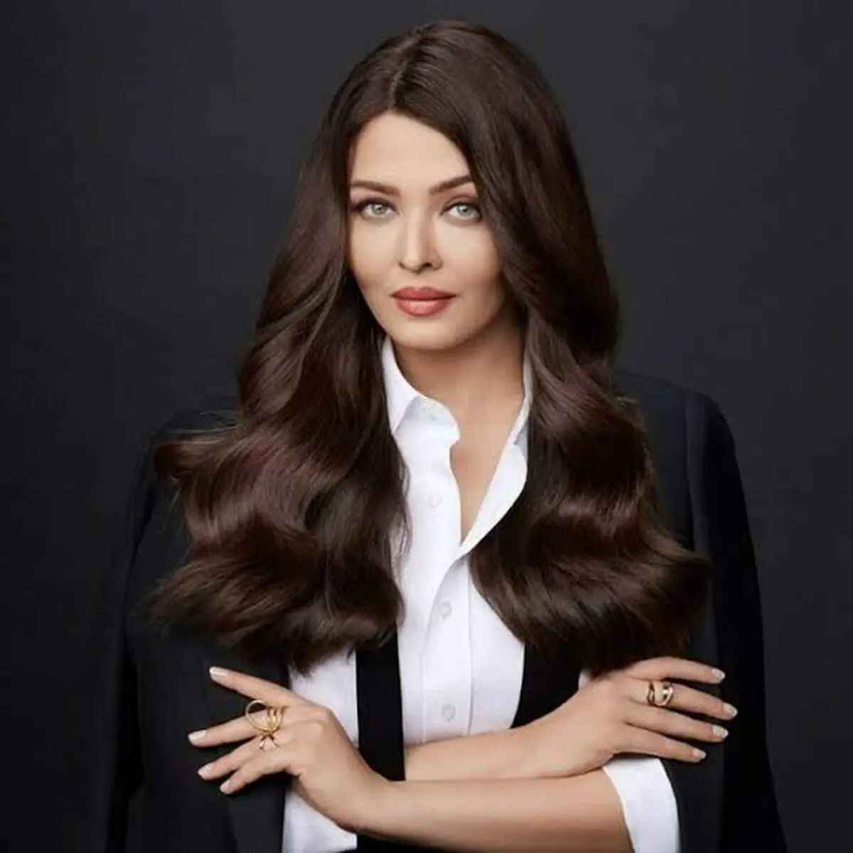 استایل خیره‌کننده آیشواریا رای؛ ملکه زیبایی دوباره درخشید + عکس