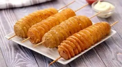 رازخوشمزگی میان وعده آلمانی با سیب‌زمینی: سریع، آسان و لذیذ!+فیلم