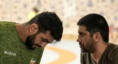 علیرضا دبیر: نامردی بود که آقا شهید نشود