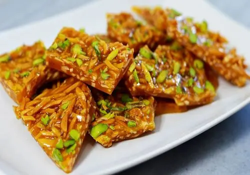 عصرونه امروز: طرز تهیه نوقای خانگی به سبک تبریزی؛ شیرینی سنتی با طعم بی‌نظیر