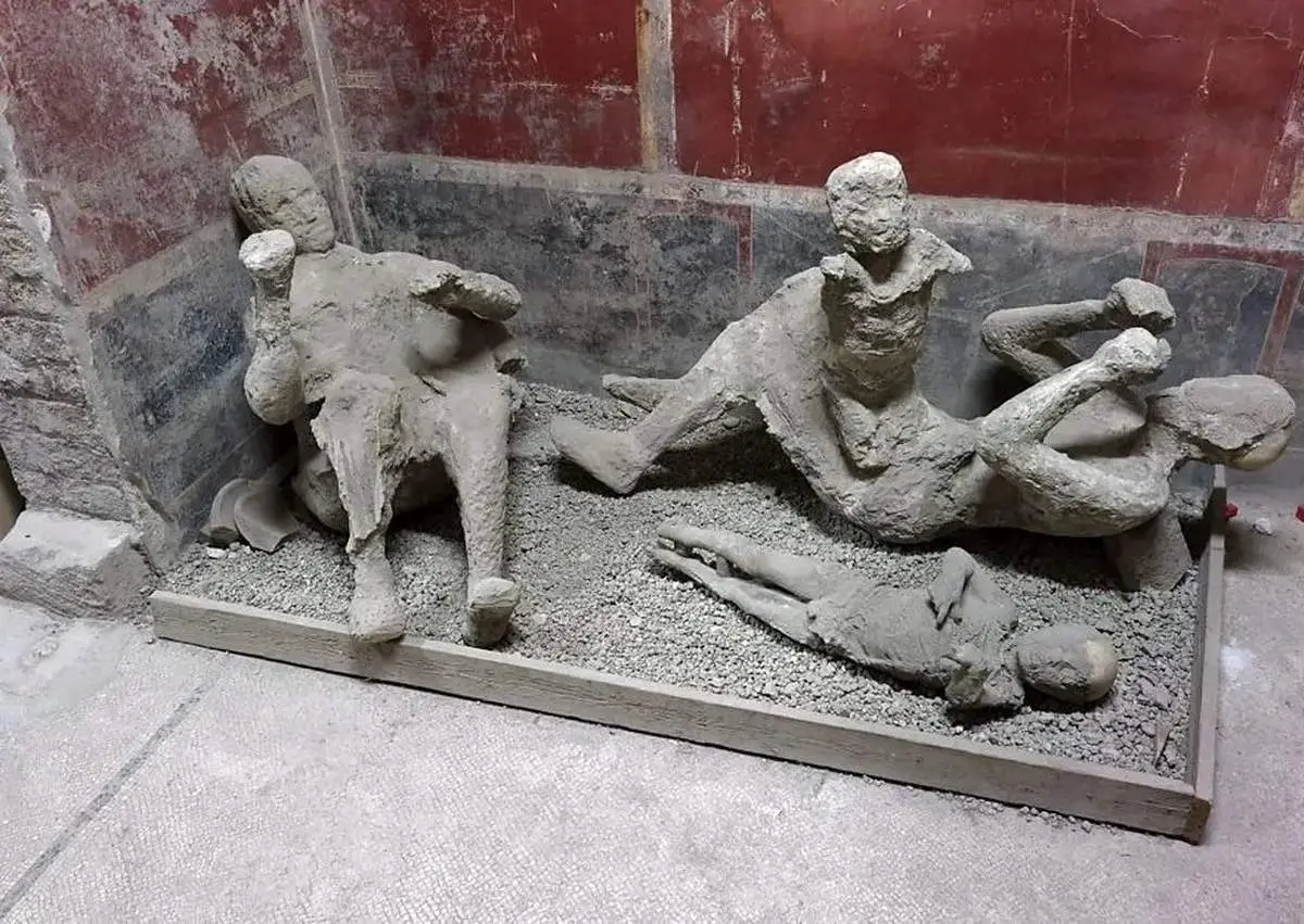 راز تازه شهر سوخته؛ مردگانی با پوشش پشمی پس از دو هزار سال + عکس