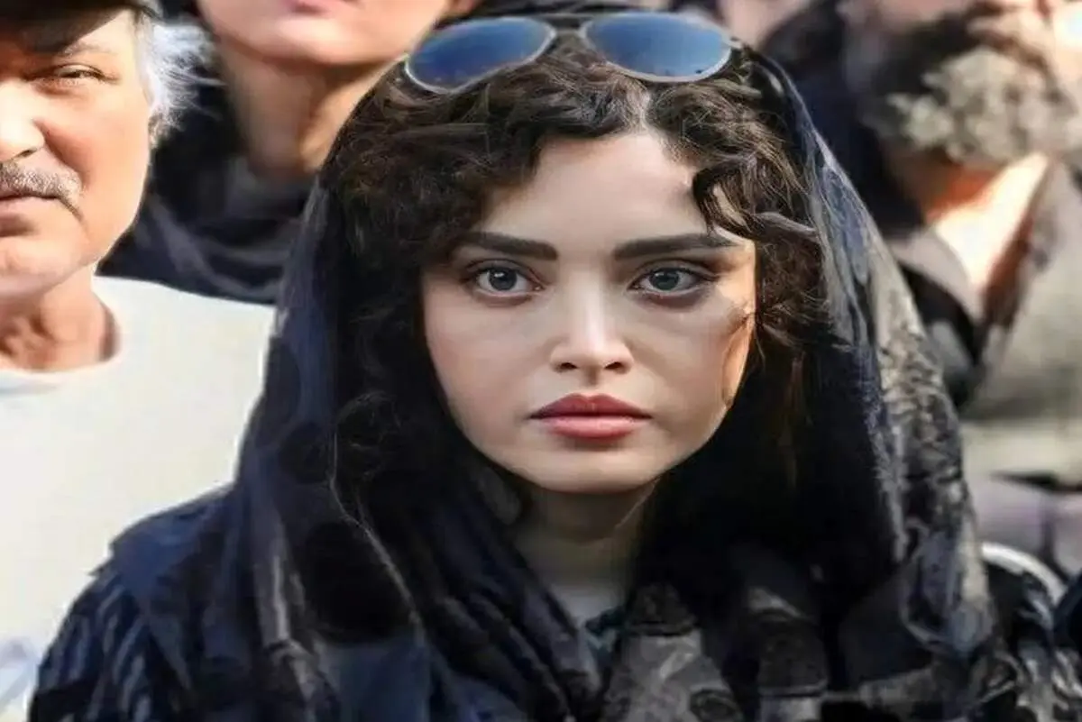 استایل تمام صورتی بهنوش طباطبایی در کنسرت خواننده معروف+ عکس