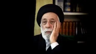 برادر رهبری در مراسم شب قدر+ عکس