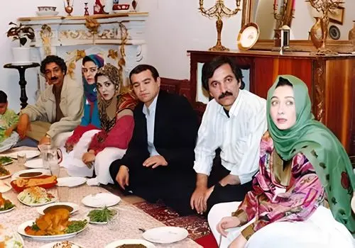 نوستالژی سینما: عکس‌هایی صمیمی از پشت صحنه سریال پدرسالار!