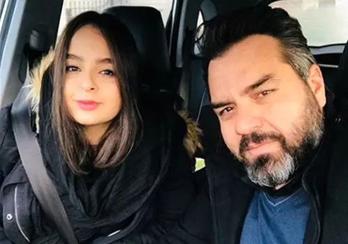شهرام قائدی به همراه همسر و دخترش