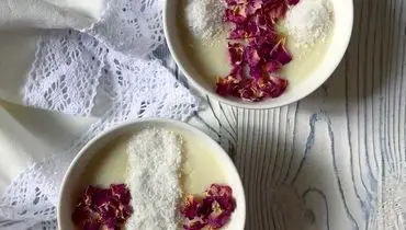 طرز تهیه فرنی نارگیلی؛ دسر سبک و مجلسی شب یلدا

