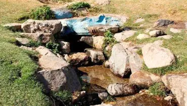 چشمه ملک همدان: گوهری طبیعی در دل الوند