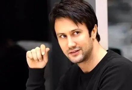 سلفی «شاهرخ استخری» با خواهرش؛ دهه 90