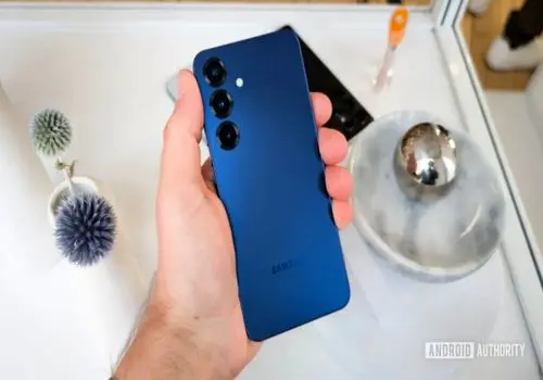 از لنزهای تقلبی تا گوشی‌های کاغذی؛ بدترین اشتباهات موبایل در ۲۰۲۵+تصاویر