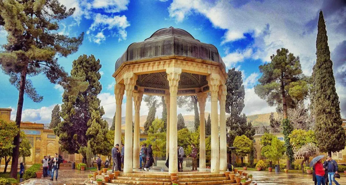 بهترین روش‌های سفر به شیراز + مزایا و معایب
