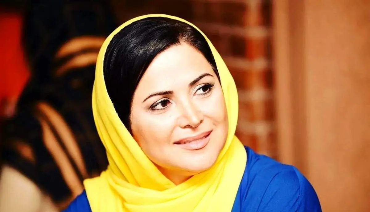 تفریح کمند امیرسلیمانی در کنار دریا