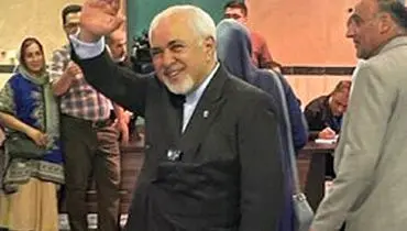 واکنش ظریف به برخی شایعات درباره نظرات رهبری پیرامون فعالیت‌های انتخاباتی او