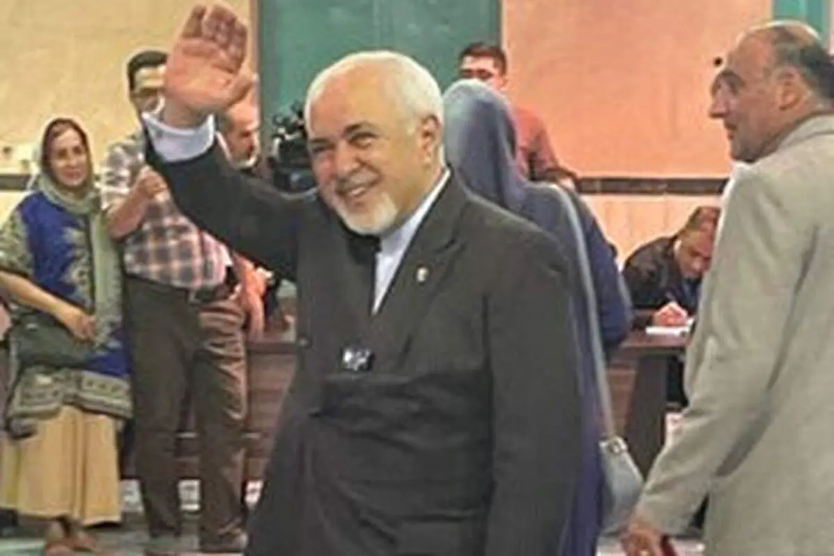 حضور جواد ظریف درجشنواره فجر + عکس