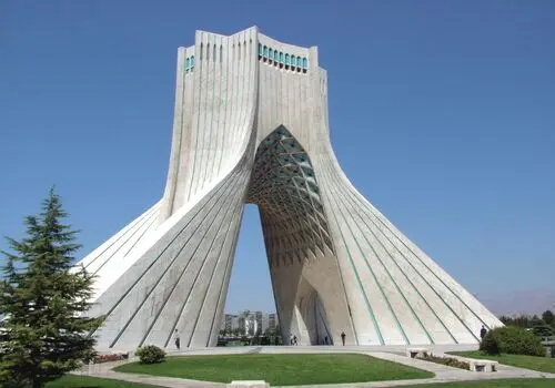 هدف قرار گرفتن برج آزادی تکذیب شد

