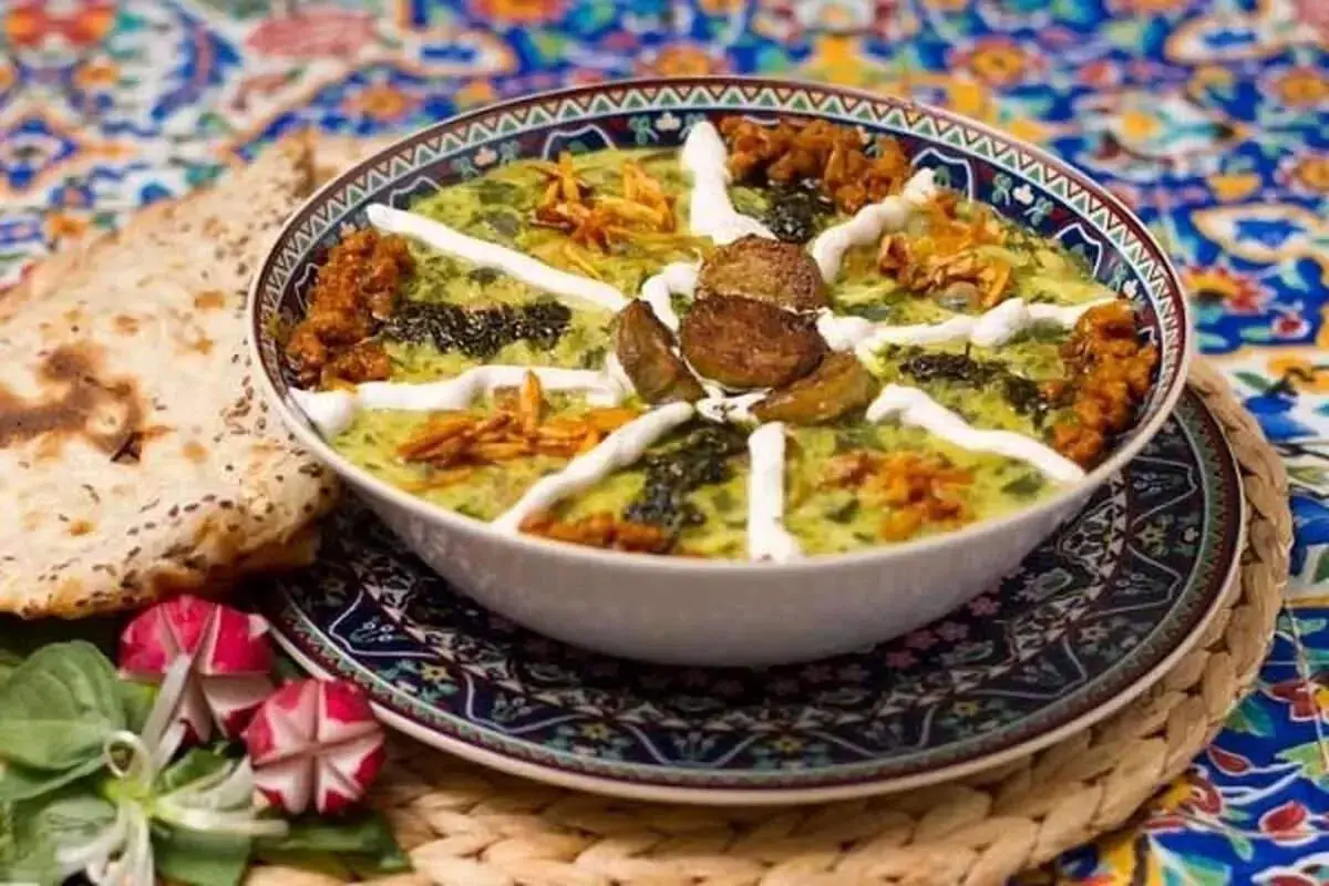 آش بادمجان ملایری؛ دستور تهیه یک غذای سنتی و خوش‌طعم