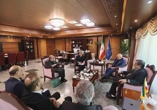 
عارف: اولویت و راهبرد دولت چهاردهم ثبات اقتصادی است
