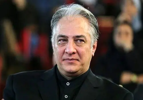 زیباییِ هنر و خانواده: تصویر جدید از ایرج نوذری و دخترانش!