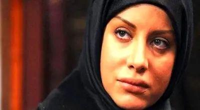 کت طلایی شراره رخام، بازیگر سینما، در اکران "ناجورها" خبرساز شد!